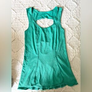 Lululemon green tank size 2